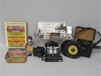 GROUP OF ASSORTED COLLECTIBLES: