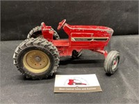 Ertl International Tractor