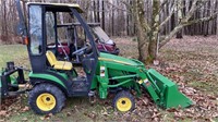 John Deere 1023E tractor w/front end Loader, Cab