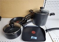 T-Fal Black Pots/ Pans Set