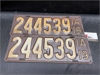 Vintage 1919 Iowa Licenses Plates