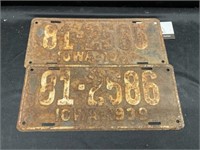 Vintage 1939 Iowa license plates