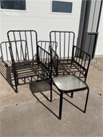 Two outdoor Chairs and Table