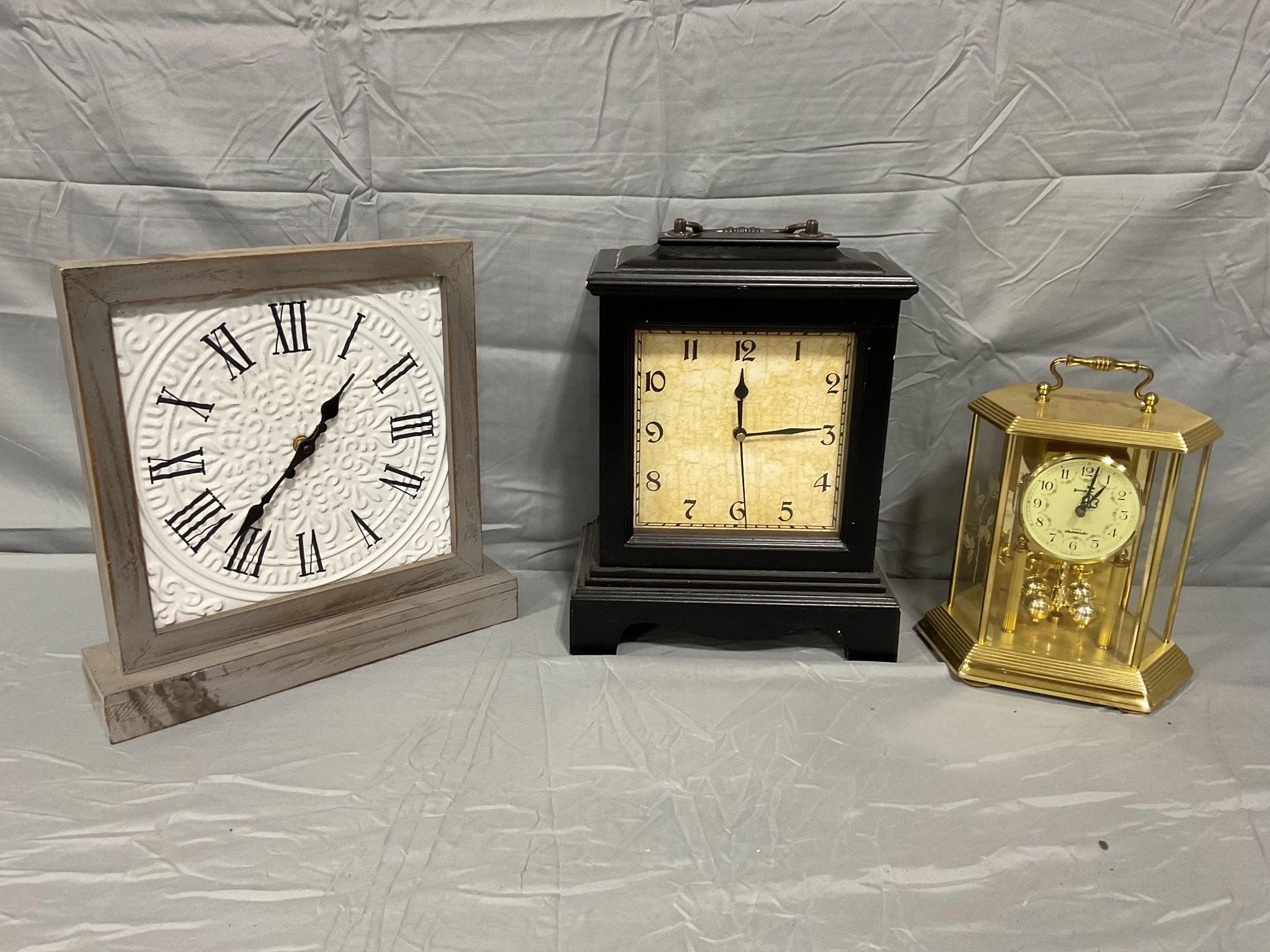 Lot of Clocks