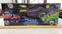 MUSCLE MACHINE’32 FORD ROADSTER 1/18 scale