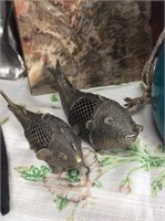 Pair of metal fishes
