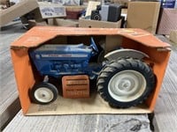Vintage NIB Ertl 1/16 Ford 4000 Tractor