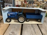 Vintage NIB Ertl 1/16 Ford 7710 Tractor and Wagon