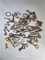 Antique & Vintage Key Lot
