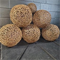 6 Woven Wicker Balls, natural colour  - QS