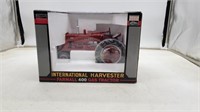 Farmall 400 Gas Tractor 1/16 Speccast