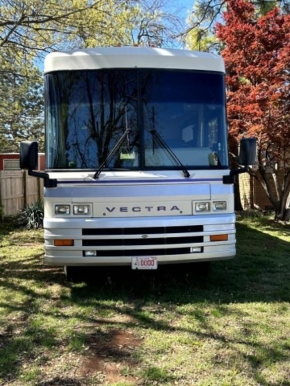 35' Vectra Winnebago