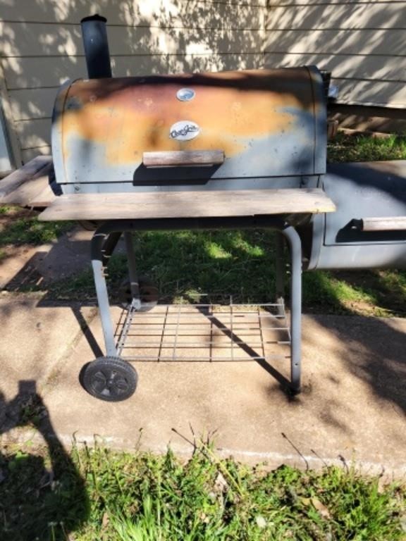 Professional CharGriller Grills & Smokers