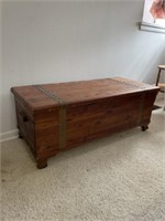 Cedar Oak Chest 4’x1’9x 2’1"