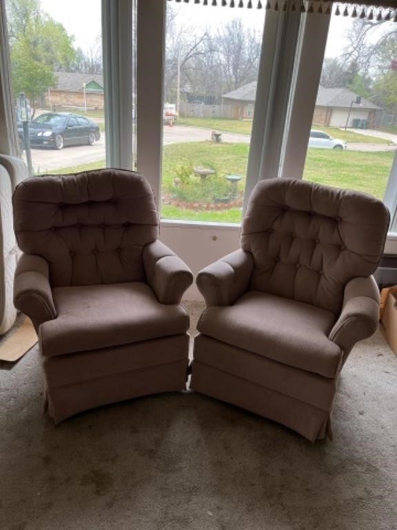 Two Tan/Pink Swivel Lounge Chairs 2’10?x 2’6?x