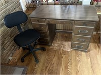 Wooden Dark Oak Desk w/ 7 Drawers