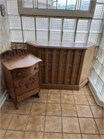 1 Wooden Entry Way Table w/ Bottom Storage