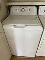GE Appliances White Washer 2’2”x 2’4”x 3’9”