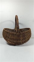 Weaved Grapevine Gathering Basket