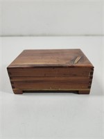 Vintage  Wooden  Jewelry/Trinket Box
