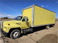 1993 Ford F700 Truck With Cargo Box