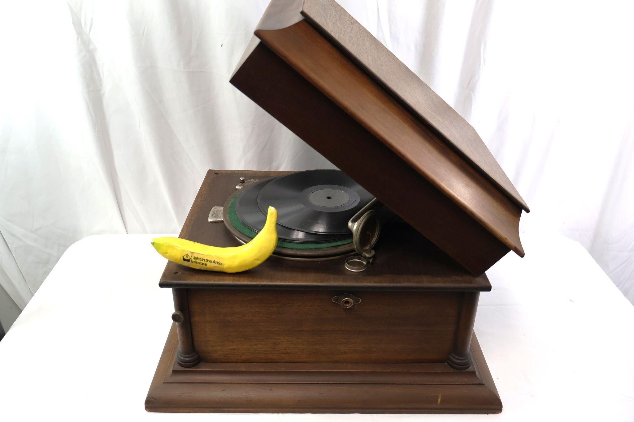 Vintage Columbia Gramophone With Records