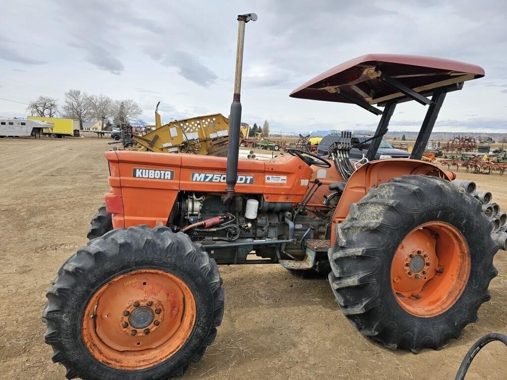 Kubota M7500 DT Tractor