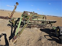 John Deere 851 Side Delivery Rake