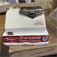 Dazey Sharpener Knives/ Scissors