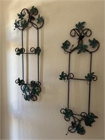 2 Metal Wall Hanging Decorative Plate Holders