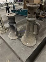2 vintage cast iron bottle jacks