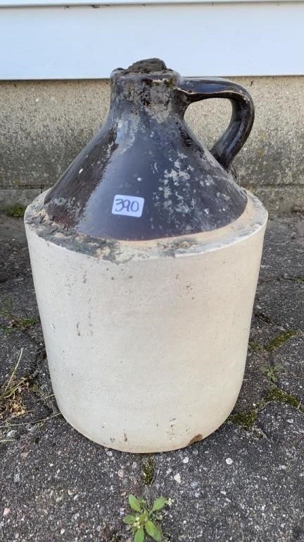 1 gallon brown and white crock jug