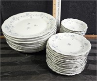 Haviland plates for 12, Blue Garland