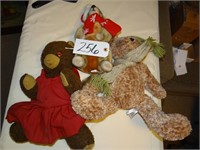 Gus Groundhog, vintage and other Teddy Bear