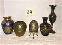 4 Vases and an Egg