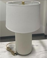 *READ*Ceramic Table Lamp Dimmable White Threshold