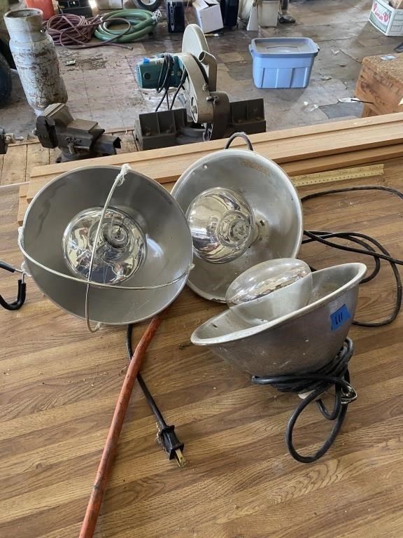 3 Heat Lamps