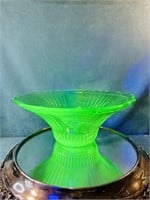 Anchor Hocking Mayfair Green (uranium) Bowl