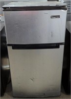 (CY) Magic Chef 3.1Cu Ft Mini Refrigerator Freezer