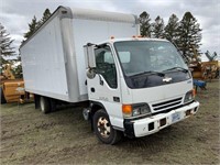2004 Chevy white box truck DS-W45 w/title, needs