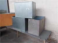 3 Storage Bins & Steel Plate Top Assembly Bench