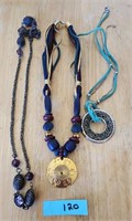3 NECKLACES BEAUTIFUL COSTUME JEWELRY