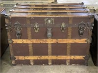 (F) Vintage Wooden Trunk/Chest 32 x 20 1/2” x 22