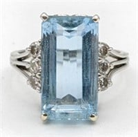 Ladies 14K White Gold Aquamarine & Diamond Ring
