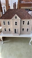 Amazing handmade dollhouse with table, Handmade