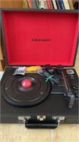 CROSLEY record player CR8005 cruiser deluxe