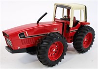 Vintage Ertl International 3588 2+2 Tractor