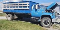 1976 Chevrolet  C65  grain truck  twin hoist