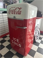Vintage Kelvinator Refrigerator in Coca Cola