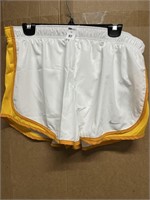 size X-large Nike women shorts